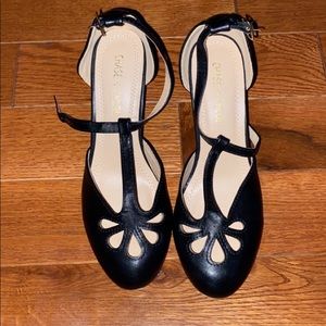Chase + Chloe heels